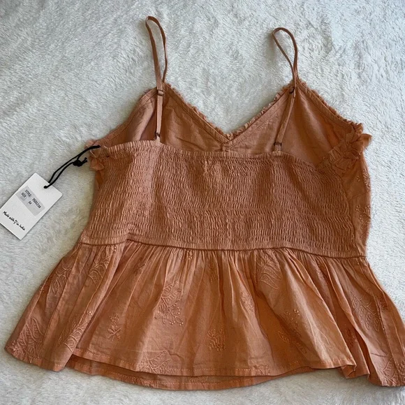 NWT Peach blouse tank top - Picture 2 of 3